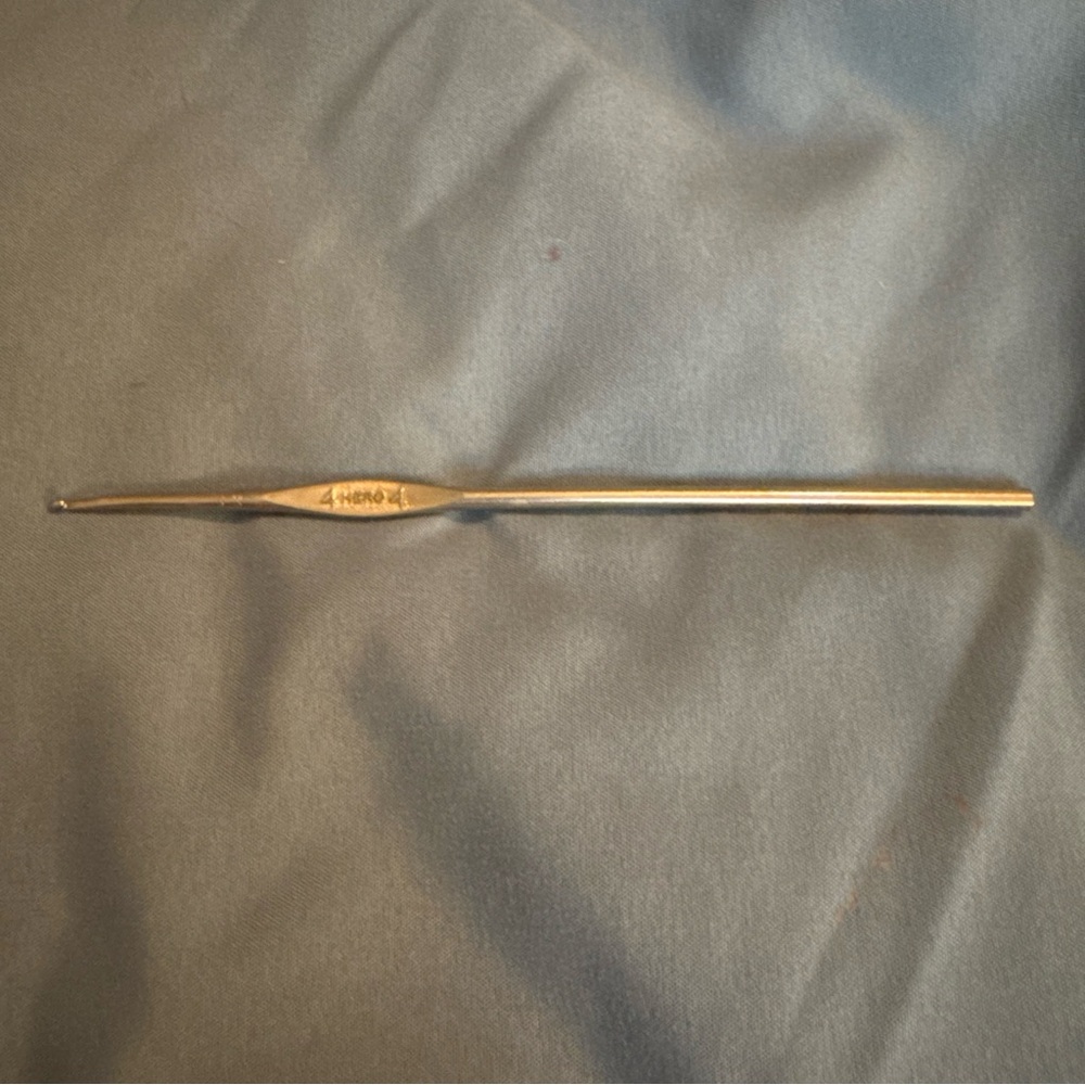 Vintage Hero Crochet Hook Made In USA Size 4 Steel
